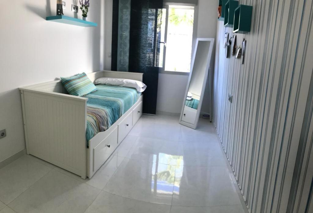 Villa Luxury - Private Pool - Wifi - Solarium อาลิกันเต ภายนอก รูปภาพ